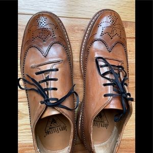 NEW John Fluevog Leather Brogue Shoes (Linda), size 6